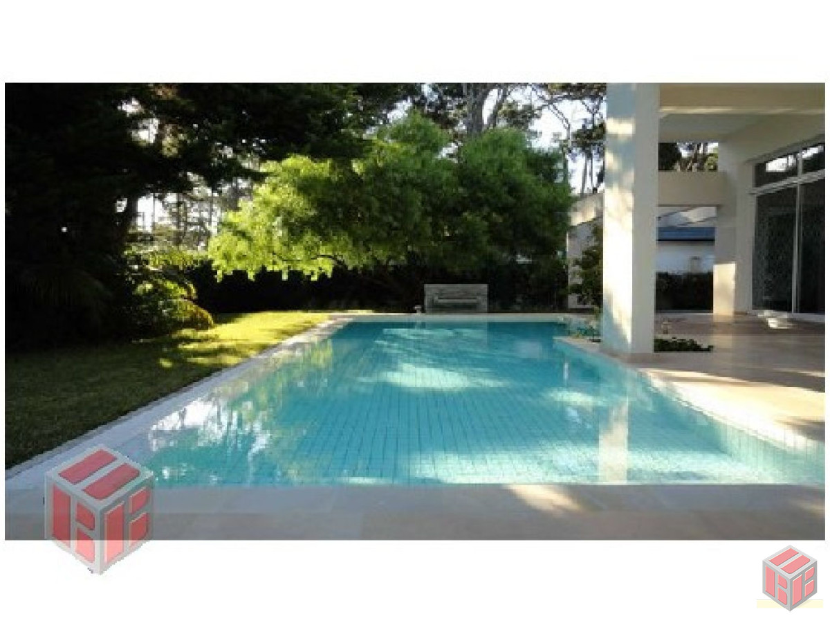Casa ID.7441 - .SE VENDE  ,  SE ALQUILA ANUAL 