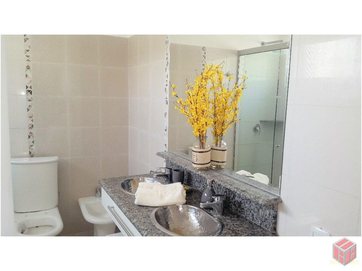 Casa ID.7459 - .CASA PARADAS MANSA