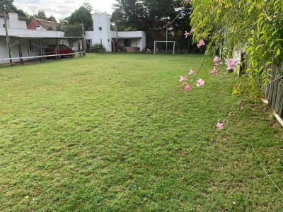 VENTA - Casa en zona Pinares a 500 metros del oceano