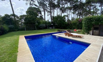 excelente casa en Venta y o Alquiler  Anual