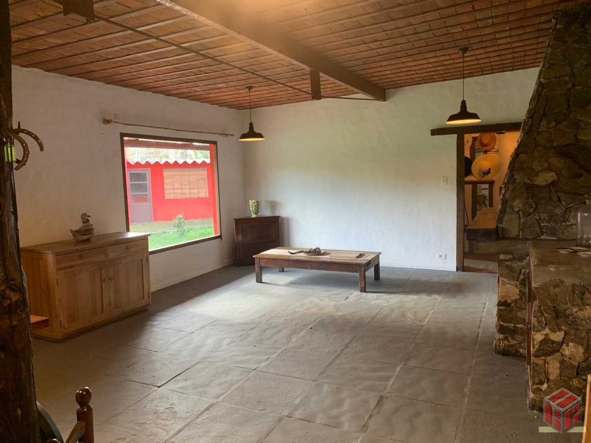 Chacra ID.8837 - lindisima chacra con piscina acceso asfalto