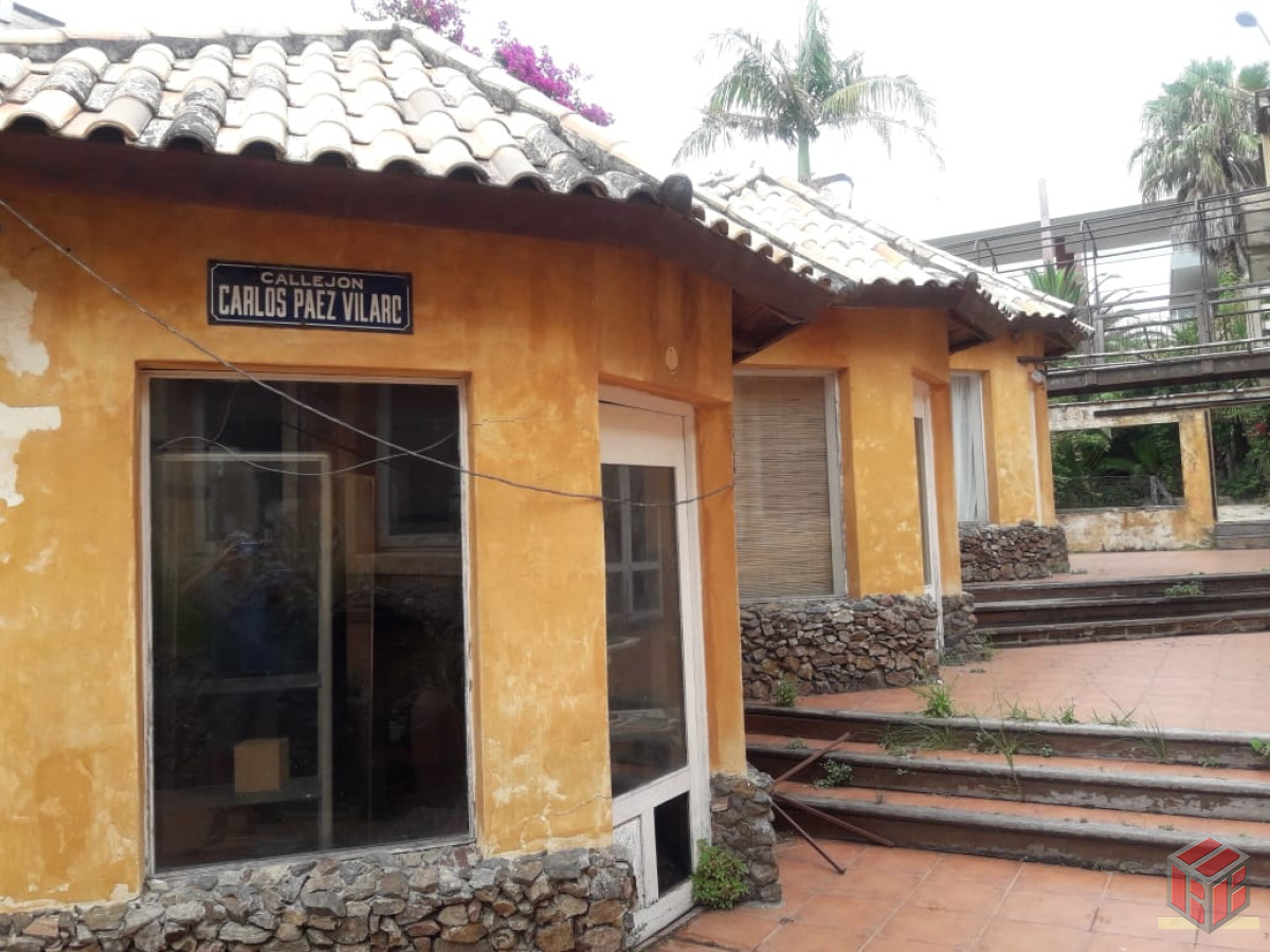 Local Comercial ID.8282 - Local en Punta del Este, Península