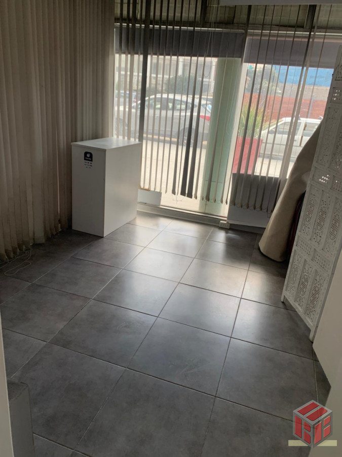 Local Comercial ID.8299 - Local a la calle a media c playas 