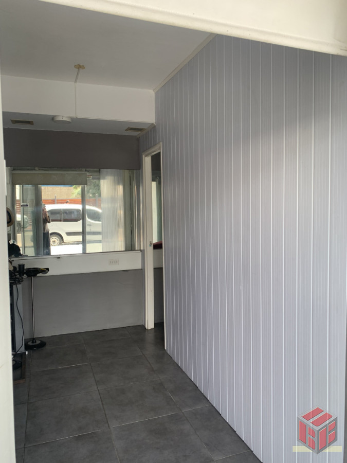 Local Comercial ID.8299 - Local a la calle a media c playas 