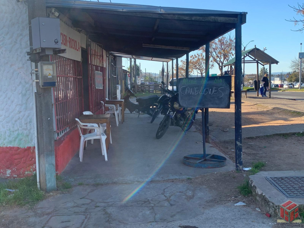 Local Comercial ID.9004 - EXCELENTE ESQUINA EN MALDONADO SOBRE AVENIDA