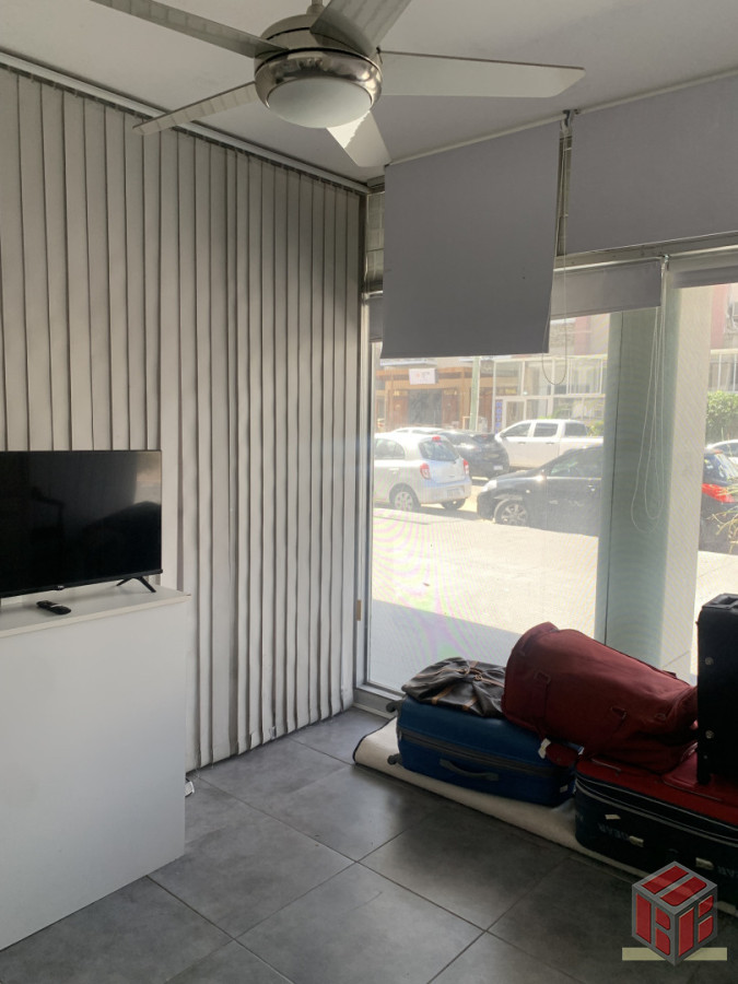 Local Comercial ID.8299 - Local a la calle a media c playas 