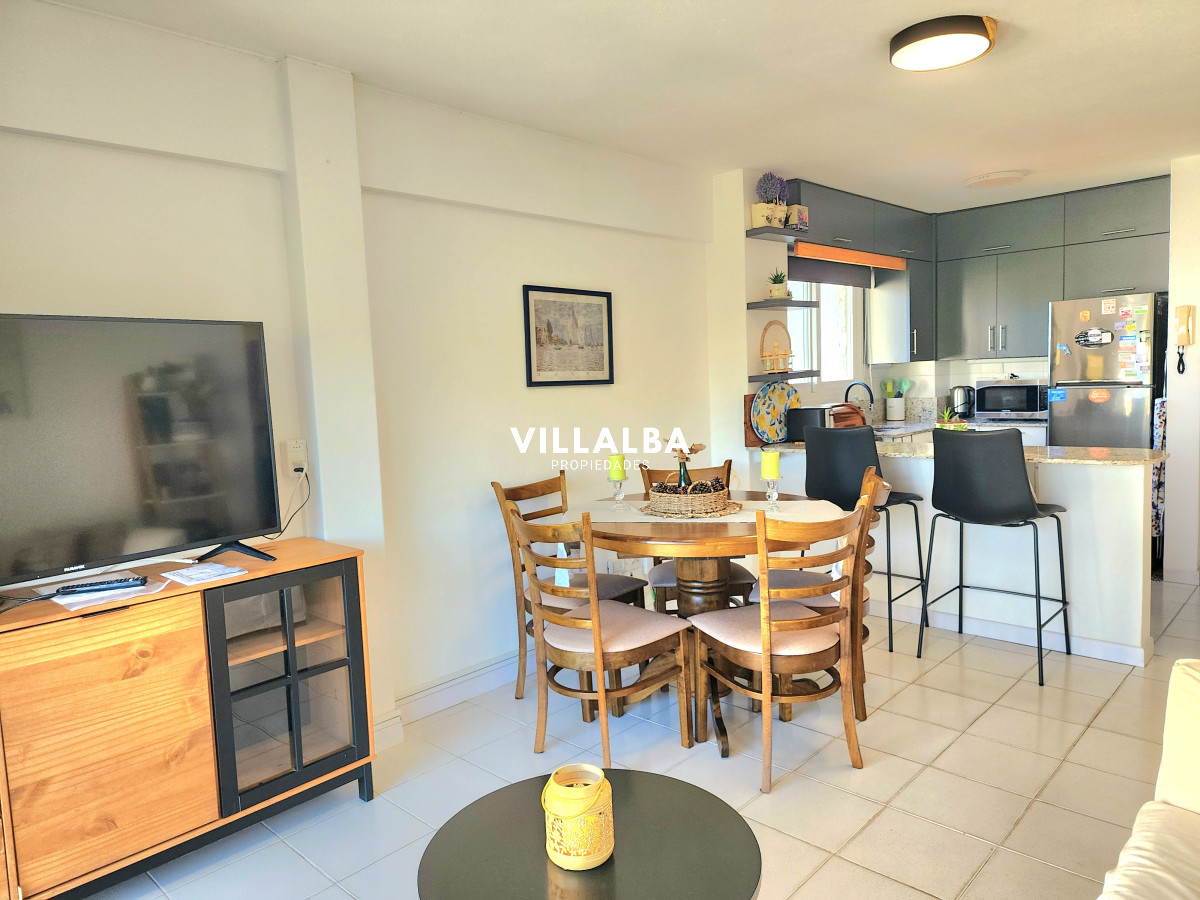 Apartamento ID.3710 - Oportunidad impecable 2 dorm!!