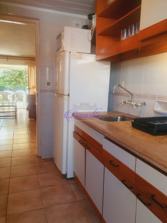 Apartamento ID.97 - Venta Apartamento Penthouse 2 dormitorios en Playa Mansa, Punta del Este.