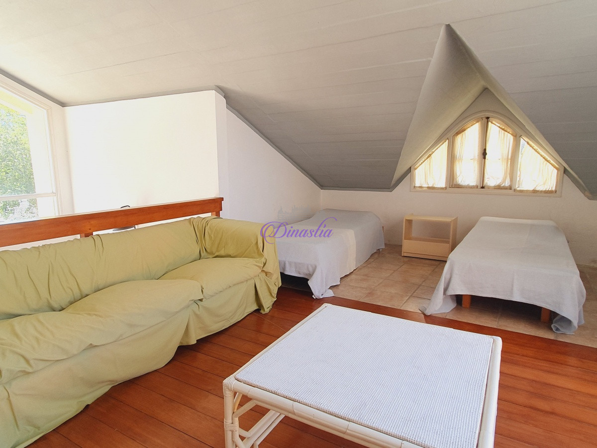 Apartamento ID.97 - Venta Apartamento Penthouse 2 dormitorios en Playa Mansa, Punta del Este.