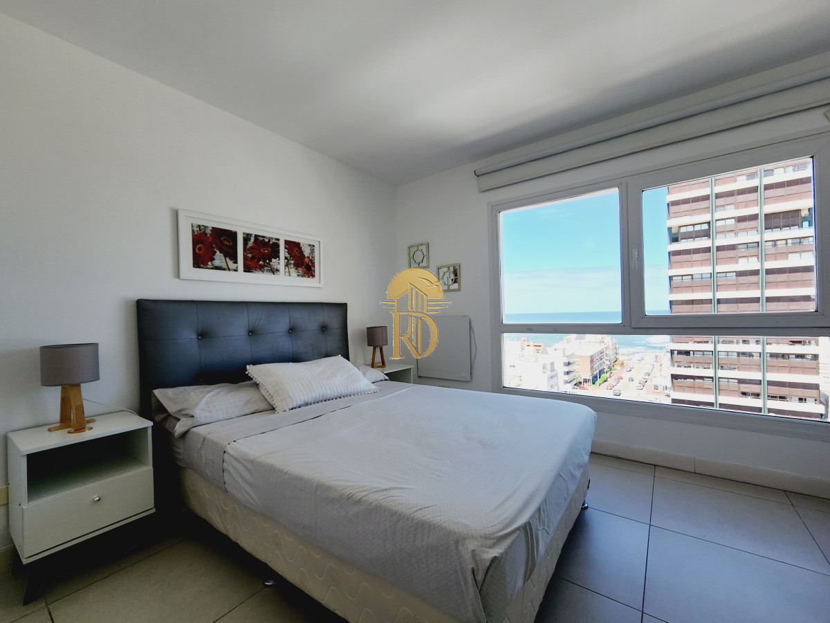 Lux Tower un Dormitorio -id-127
