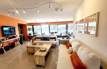Apartamento en Punta del Este, Pinares