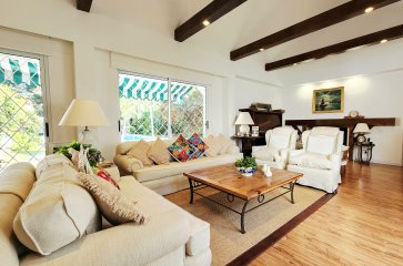 Casa en venta – Totalmente reciclada en una planta