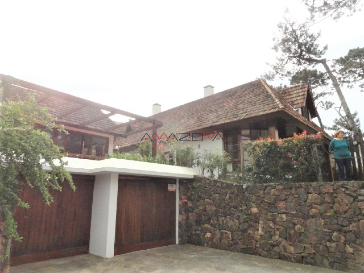 Casa ID.5000 - EXCELENTE MANSIÓN CERCA DEL SHOPINNG EN VENTA Y ALQUILER