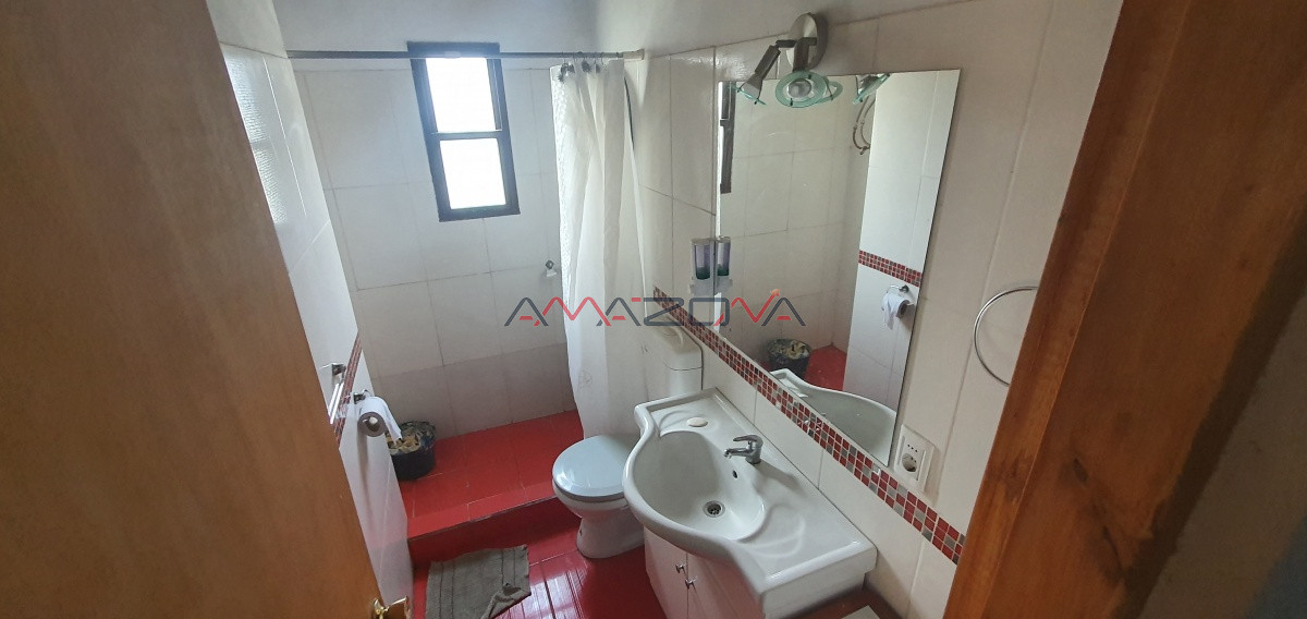 Casa ID.5052 - BUENA CASA EN EXCELENTE UBICACIÓN EN EL TESORO