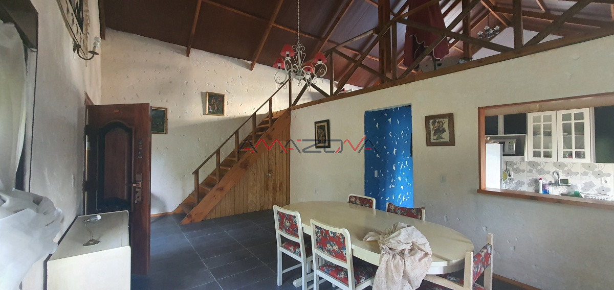 Casa ID.5052 - BUENA CASA EN EXCELENTE UBICACIÓN EN EL TESORO