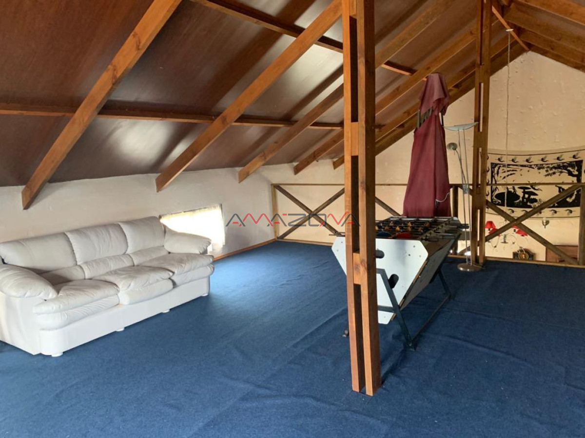 Casa ID.5052 - BUENA CASA EN EXCELENTE UBICACIÓN EN EL TESORO