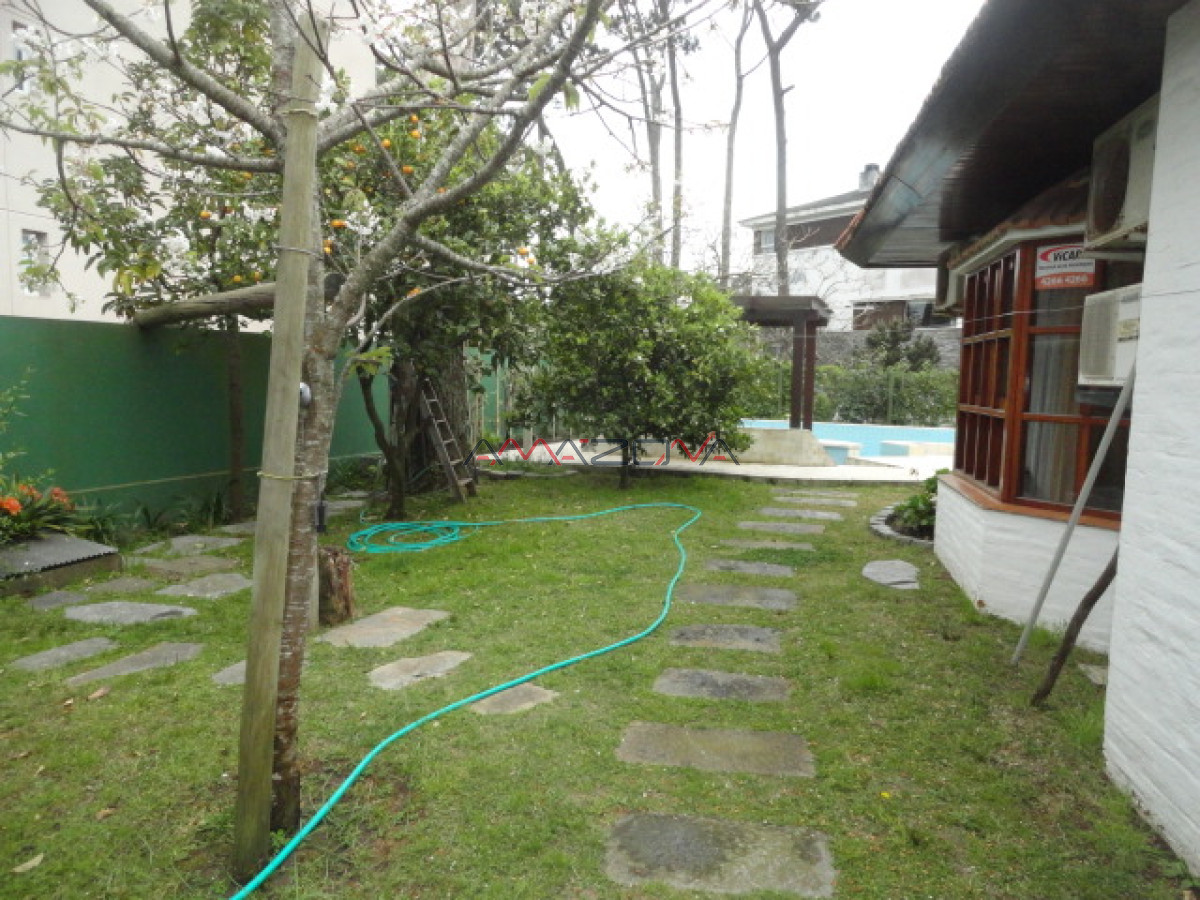 Casa ID.5000 - EXCELENTE MANSIÓN CERCA DEL SHOPINNG EN VENTA Y ALQUILER