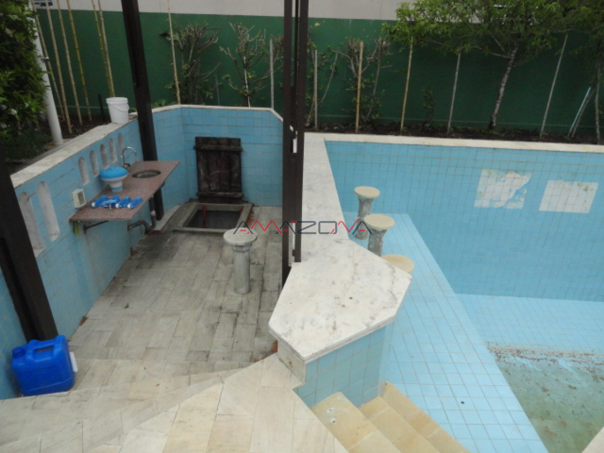 Casa ID.5000 - EXCELENTE MANSIÓN CERCA DEL SHOPINNG EN VENTA Y ALQUILER