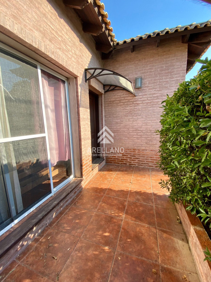 Casa ID.4668 - CASA EL TESORO EXCELENTE CONSTRUCCIÓN Y ESTILO TRADICIONAL 