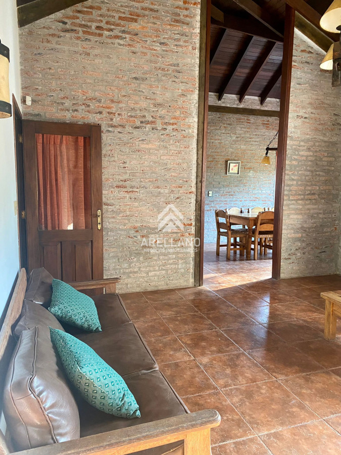 Casa ID.4668 - CASA EL TESORO EXCELENTE CONSTRUCCIÓN Y ESTILO TRADICIONAL 