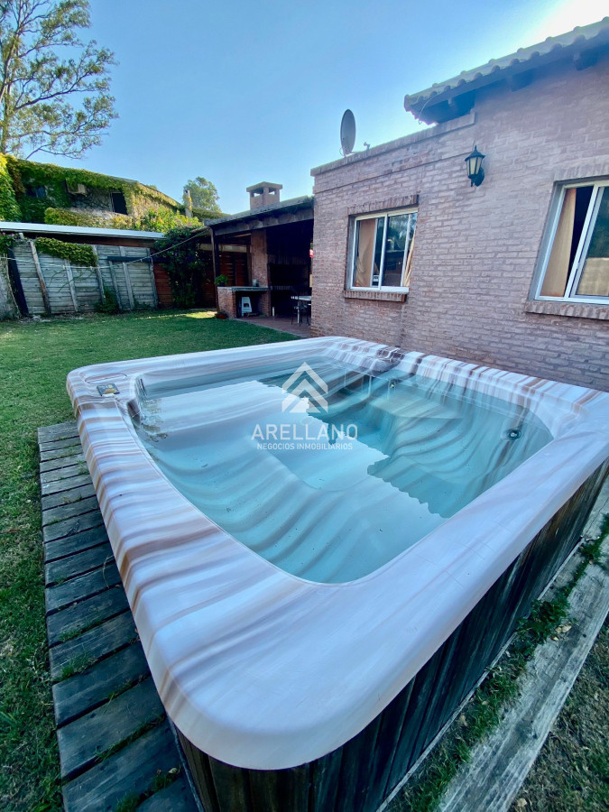 Casa ID.4668 - CASA EL TESORO EXCELENTE CONSTRUCCIÓN Y ESTILO TRADICIONAL 