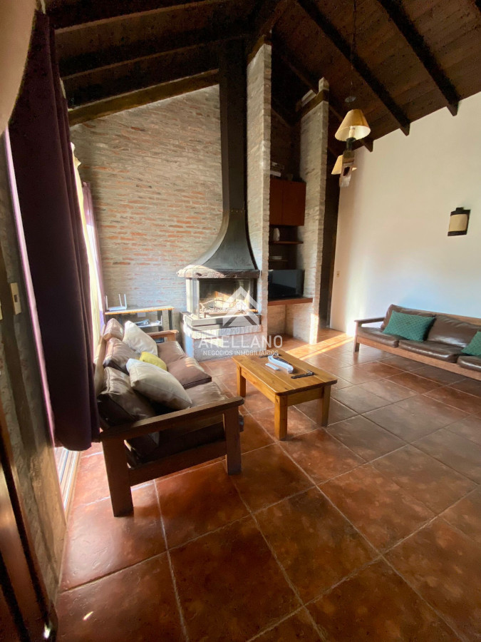 Casa ID.4668 - CASA EL TESORO EXCELENTE CONSTRUCCIÓN Y ESTILO TRADICIONAL 