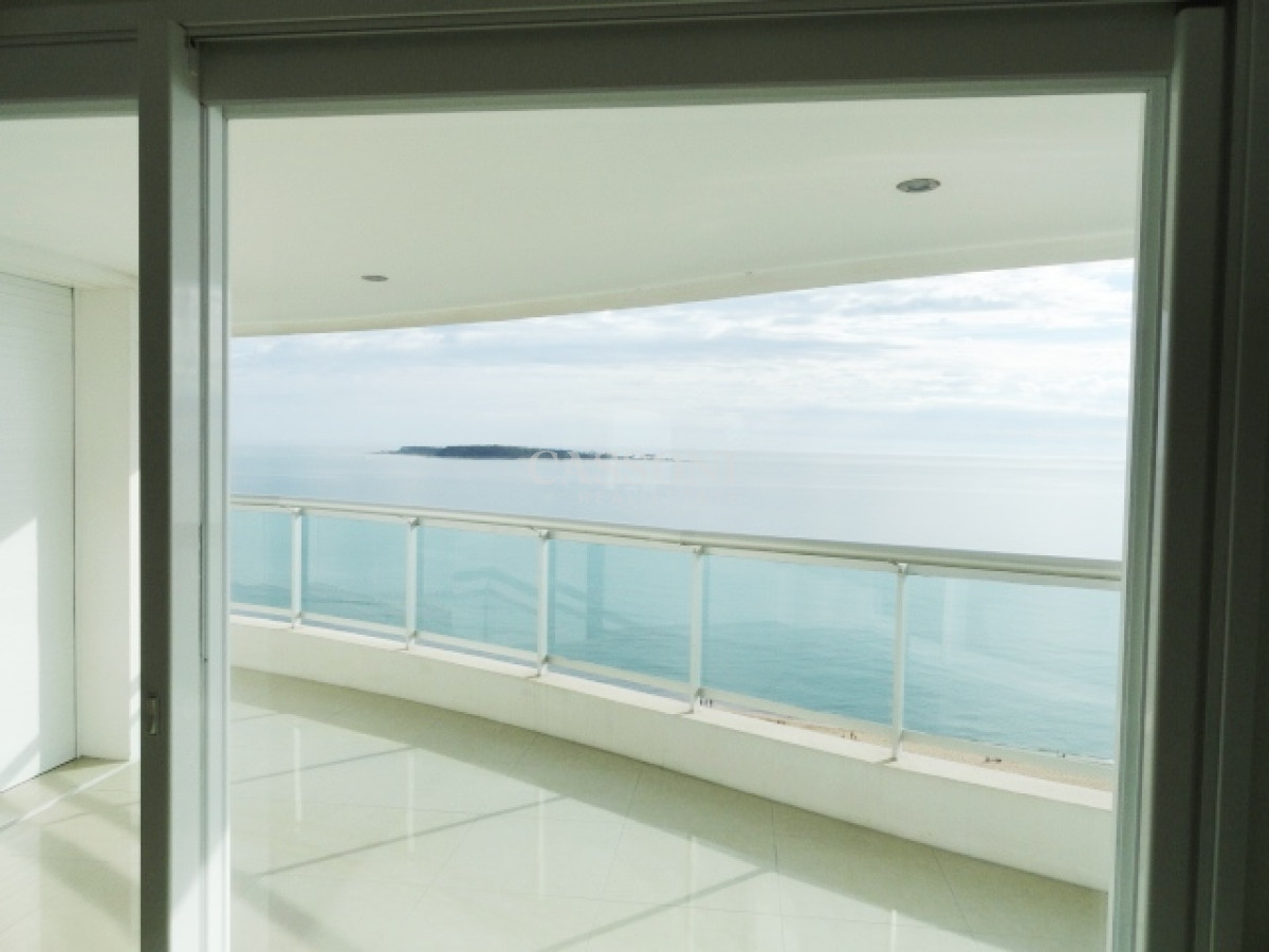 Apartamento ID.4564 - AQUARELA ALQUILER TEMPORADA ANUAL E INVERNAL--EXCELENTE APTO CON TODA LA VISTA A LA MANSA  PUNTA DEL ESTE