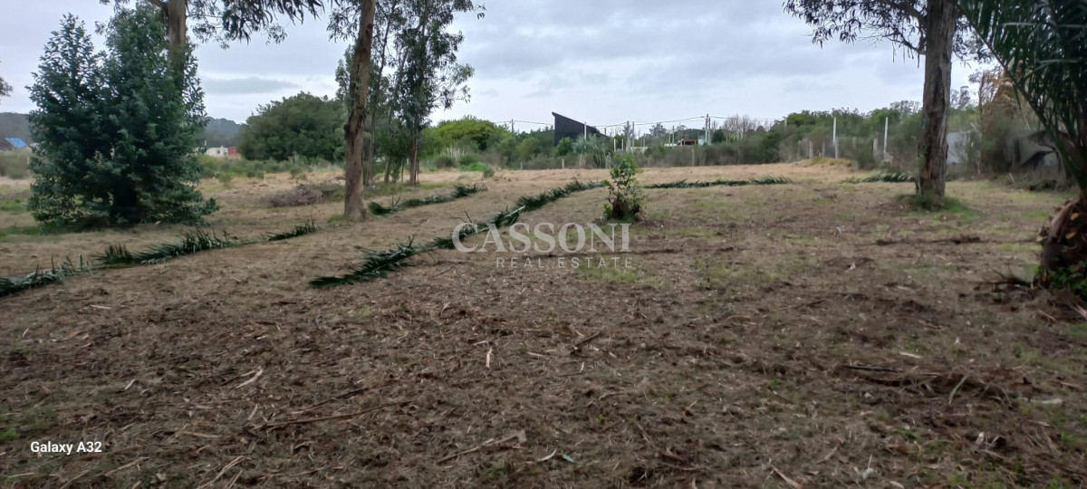 Terreno ID.1720 - TERRENO EL TESORO-MIRAMAR ACRES-ALTO 900 m2
