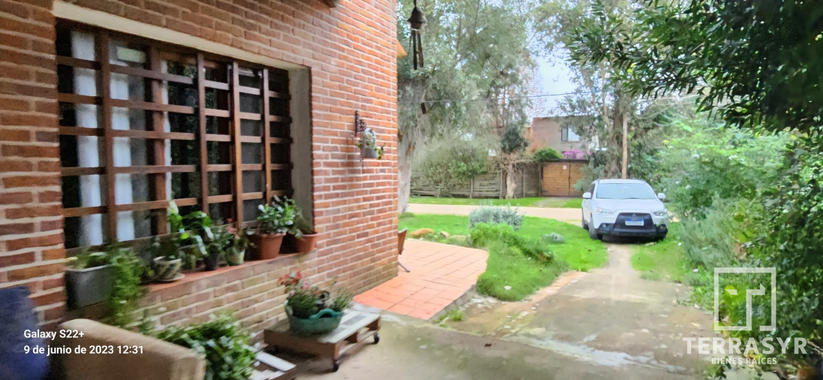 Casa ID.697 - VENTA CASA CÓMODA  PARA INVERSIÓN, CON RENTA EN EL TESORO - PUNTA DEL ESTE