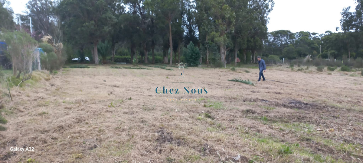 Terreno ID.546 - TERRENO EL TESORO-MIRAMAR ACRES-ALTO 900 m2