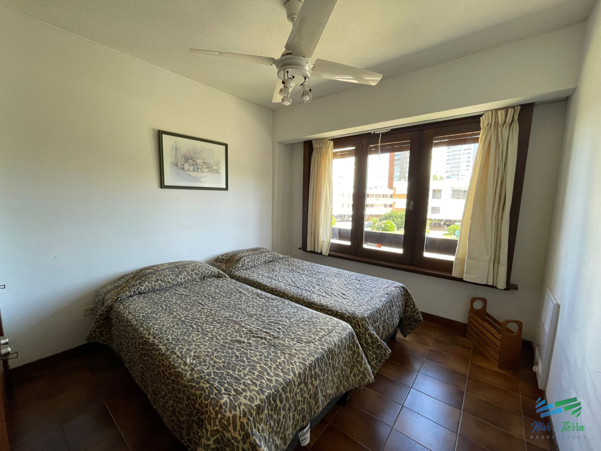 Apartamento ID.4887 - En venta apartamento 2 dormitorios en Playa Mansa, Punta del Este