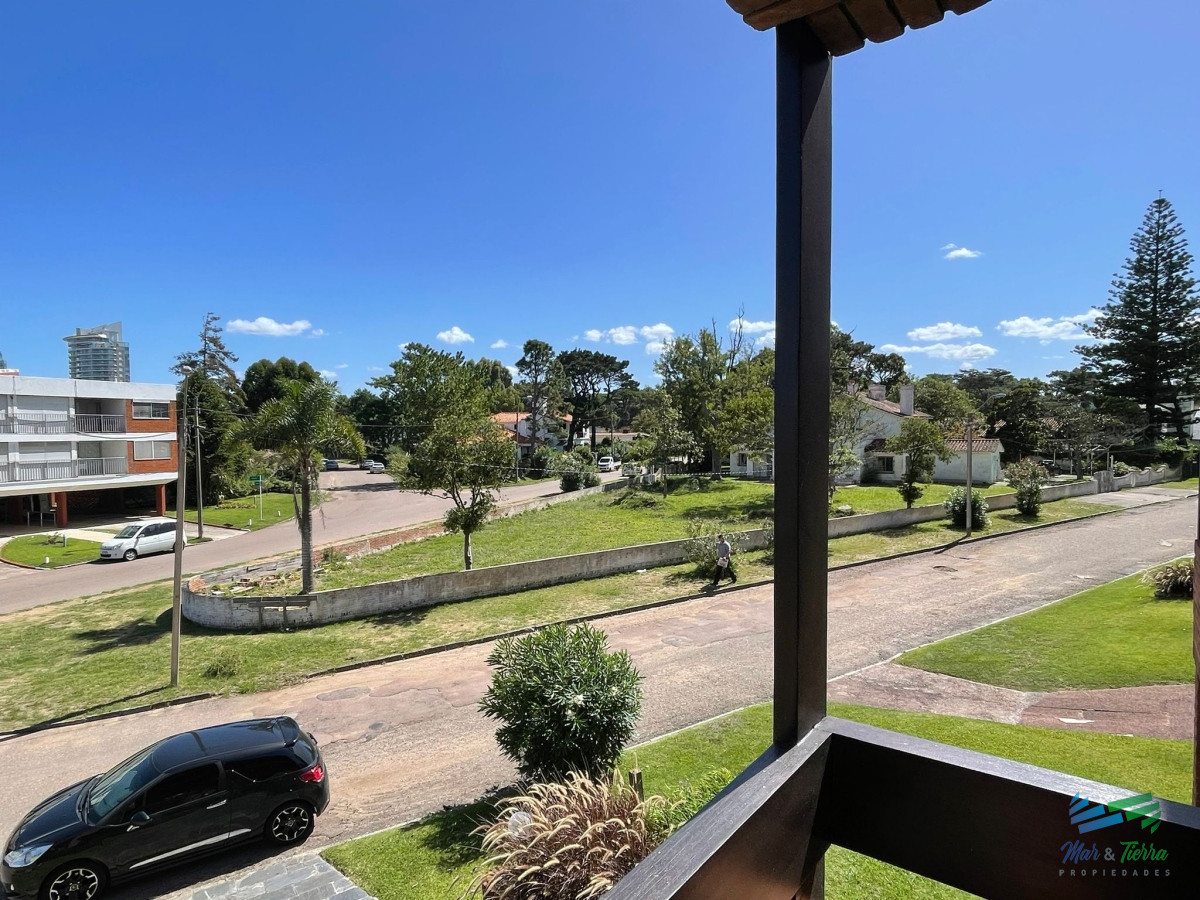 Apartamento ID.4887 - En venta apartamento 2 dormitorios en Playa Mansa, Punta del Este