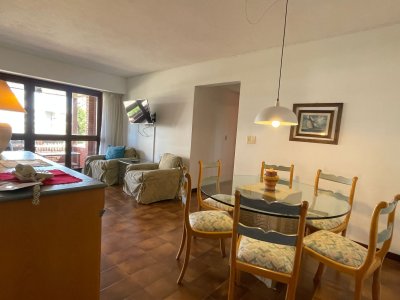 En venta apartamento 2 dormitorios en Playa Mansa, Punta del Este