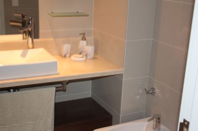 torre con servicio en parada 5 de avenida roosevelt - Ref : EQP1770 - EQU1770A