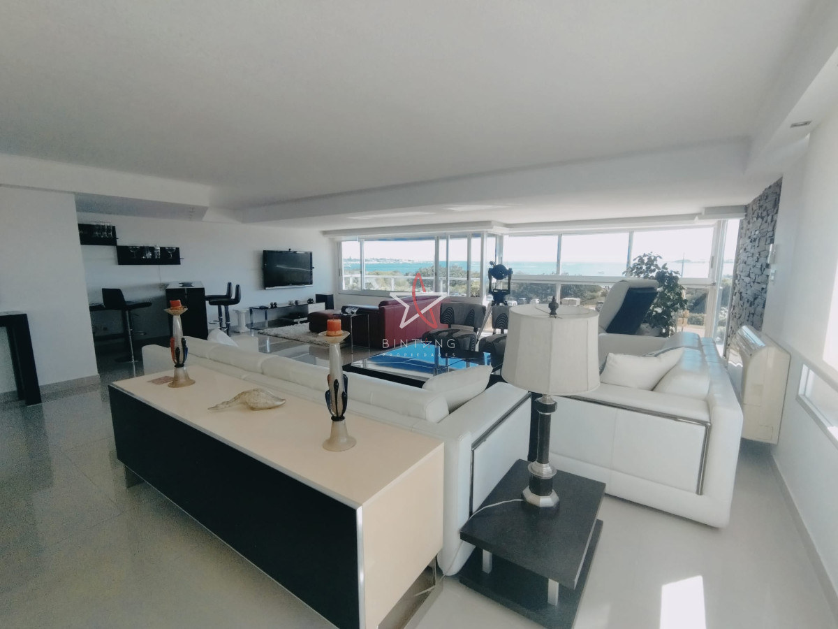 VENTA DE APARTAMENTO DE 3 DORMITORIOS Y DEPENDENCIA CON VISTA A LA MANSA - BTG1480A