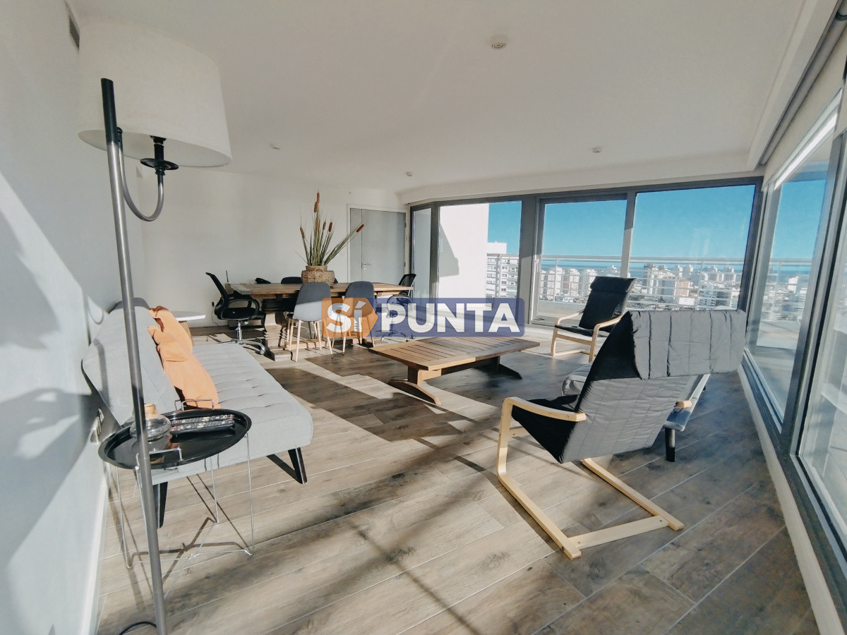 VENTA DE HERMOSO PENTHOUSE DE 2 DORMITORIOS CON BAÑOS EN SUITE, HERMOSA VISTA MANSA Y BRAVA.. - SPT10180A