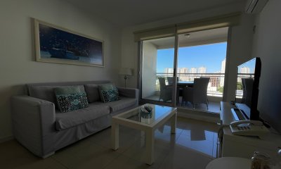 Venta apartamento 2 dormitorios. Playa brava, Punta del Este.