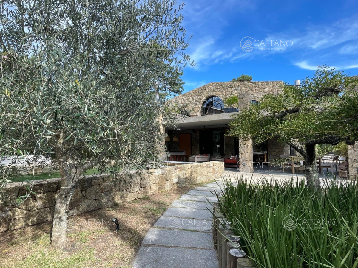 Alquiler anual casa Punta del Este.  - DMC16968C