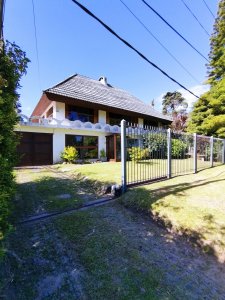 VENTA DE CASA EN BARRIO PINARES - PUNTA DEL ESTE