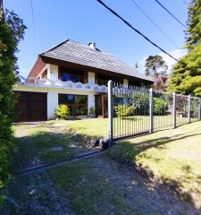 VENTA DE CASA EN BARRIO PINARES - PUNTA DEL ESTE