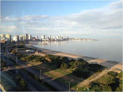 Apartamento en venta en primera linea de playa Mansa, Punta del Este.