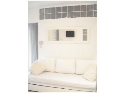 Apartamento muy bien ubicado en venta de 2 dormitorios en Punta del Este.