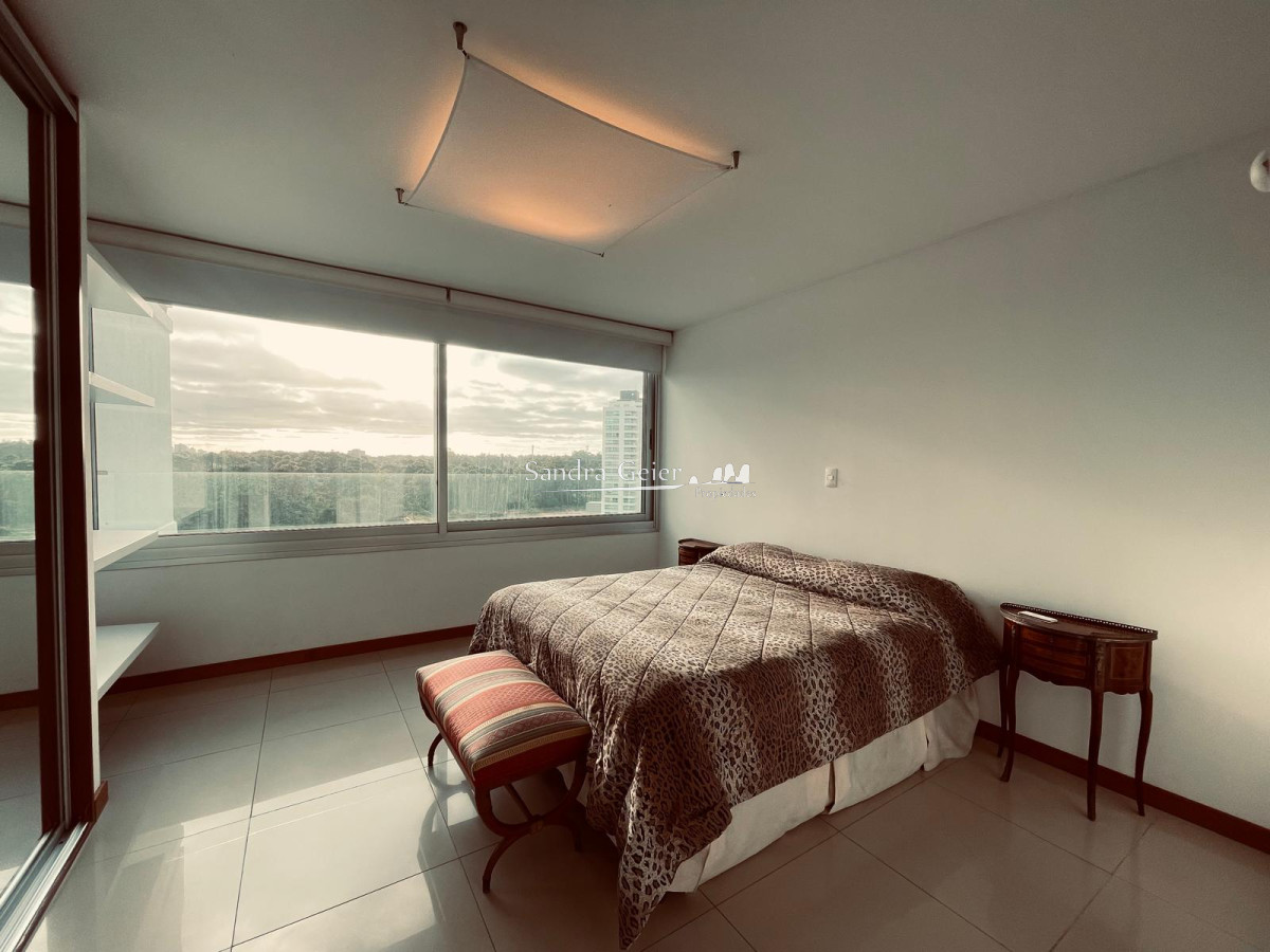 Apartamento ID.1884 - ALQUILER POR TEMPORADA DE APARTAMENTO EN TORRE DE CATEGORIA PRIMERA LINEA BRAVA