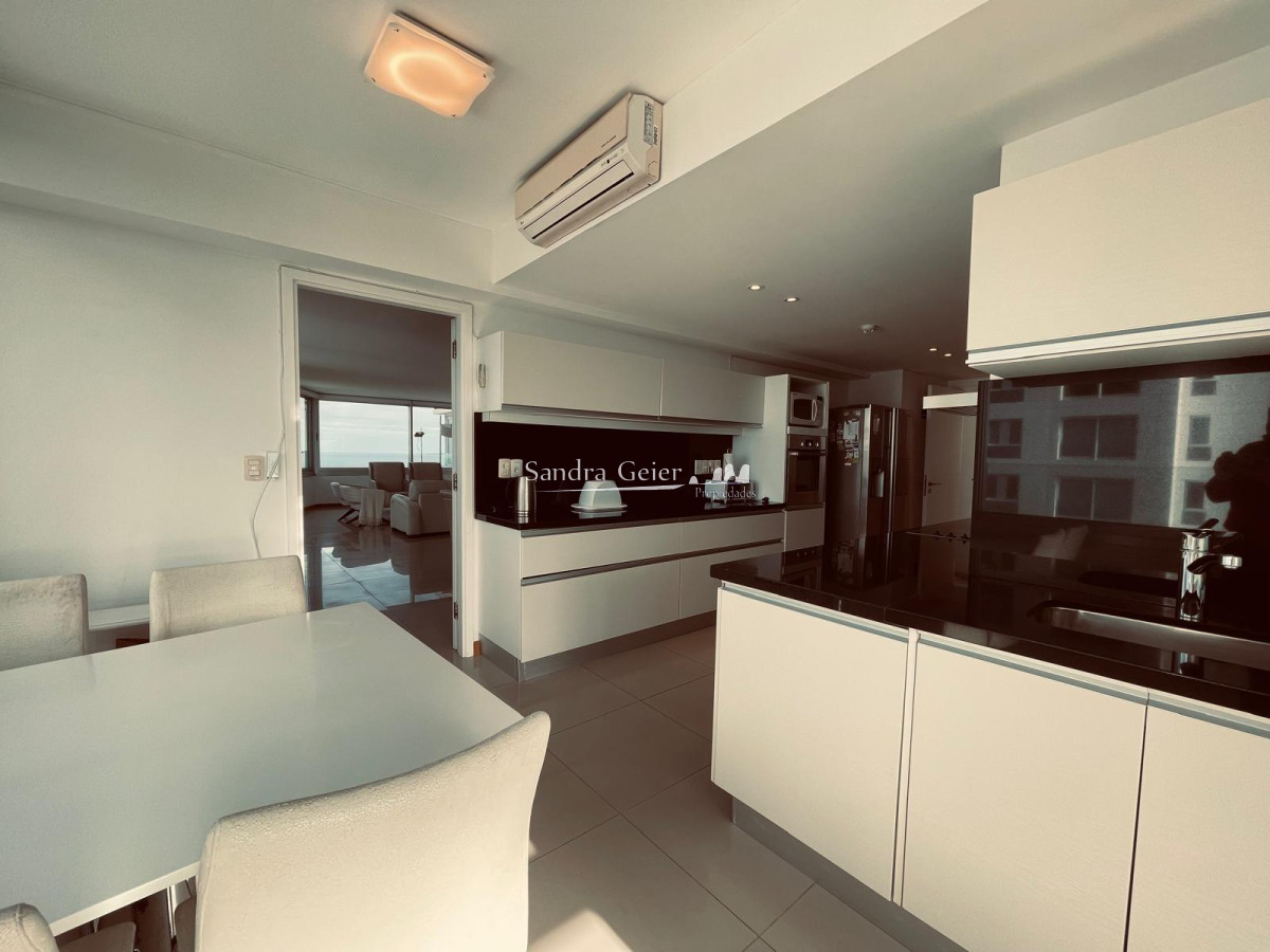 Apartamento ID.1884 - ALQUILER POR TEMPORADA DE APARTAMENTO EN TORRE DE CATEGORIA PRIMERA LINEA BRAVA