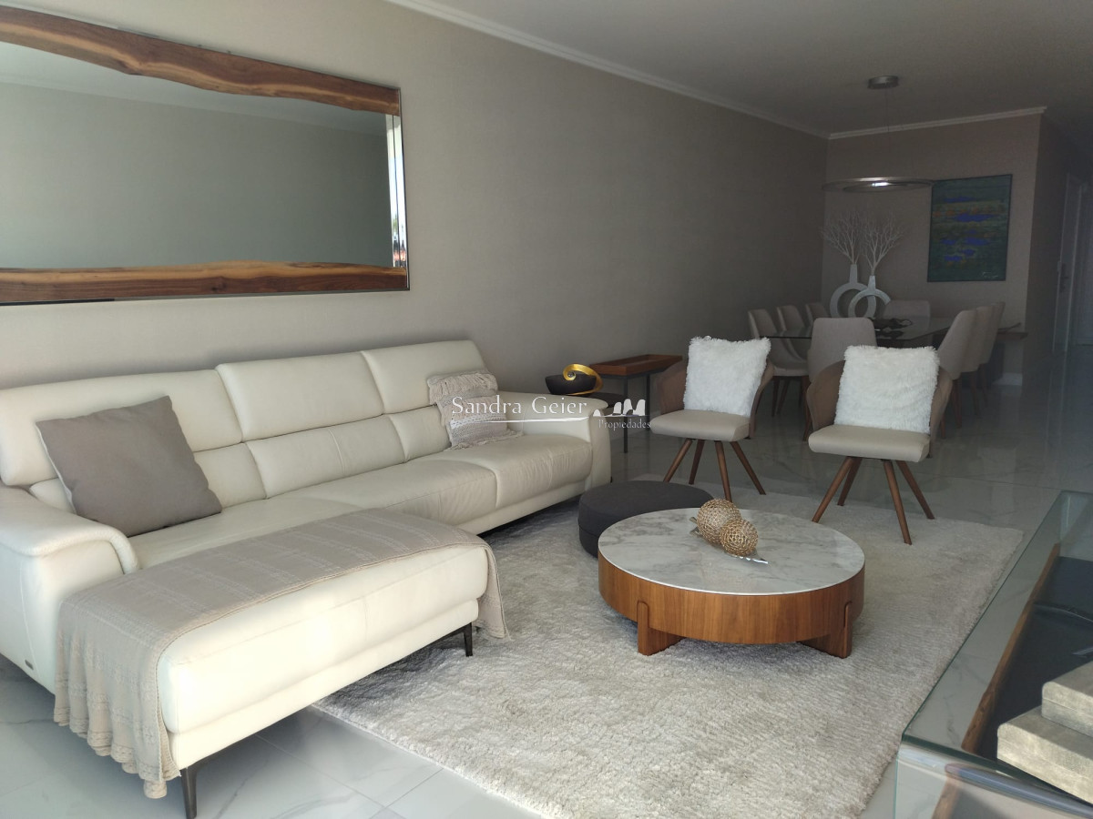 Apartamento ID.1751 - VENTA DE HERMOSO APARTAMENTO, 3 DORMITORIOS EN SUITE,  FRENTE A PLAYA MANSA.
