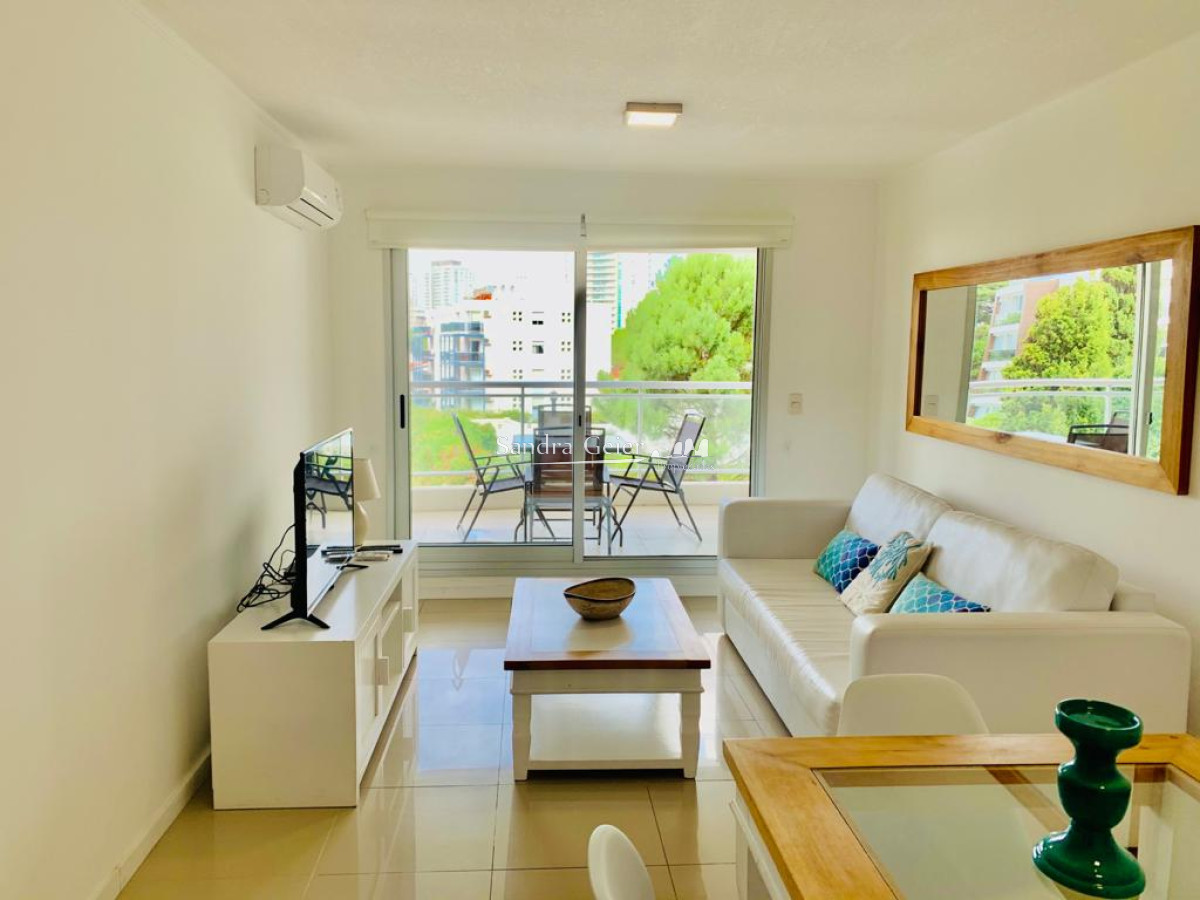 Apartamento ID.1665 - apartamento en zona de Aidy Grill, con parrillero propio