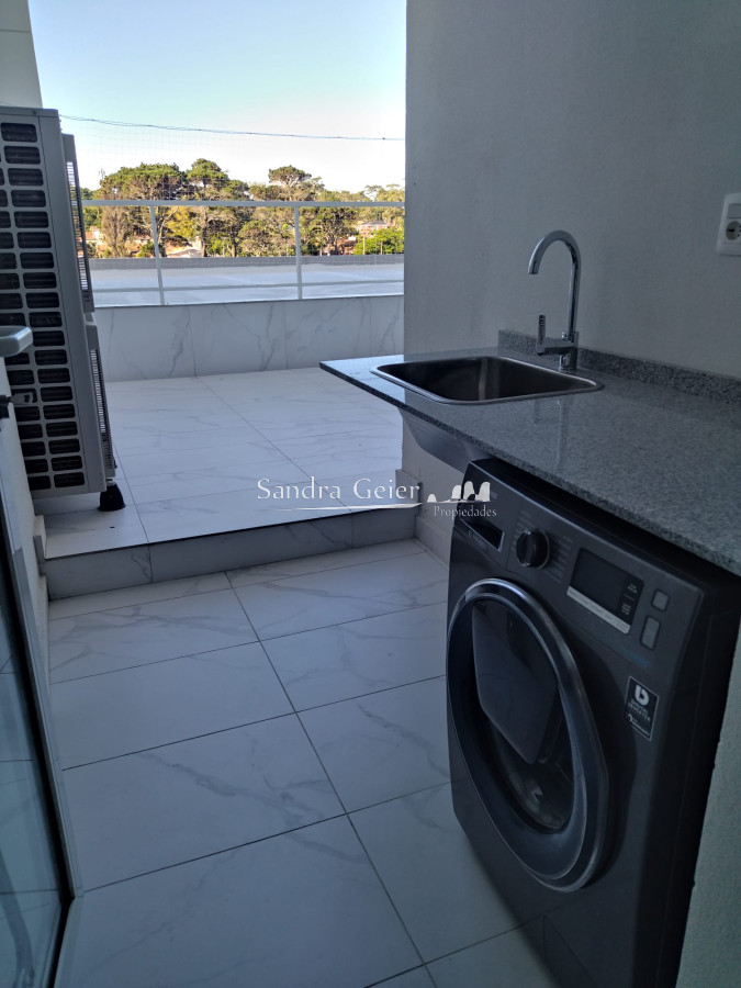 Apartamento ID.1751 - VENTA DE HERMOSO APARTAMENTO, 3 DORMITORIOS EN SUITE,  FRENTE A PLAYA MANSA.