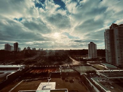 Apartamento ID.1884 - ALQUILER POR TEMPORADA DE APARTAMENTO EN TORRE DE CATEGORIA PRIMERA LINEA BRAVA