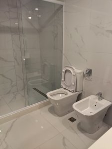 Apartamento ID.1751 - VENTA DE HERMOSO APARTAMENTO, 3 DORMITORIOS EN SUITE,  FRENTE A PLAYA MANSA.