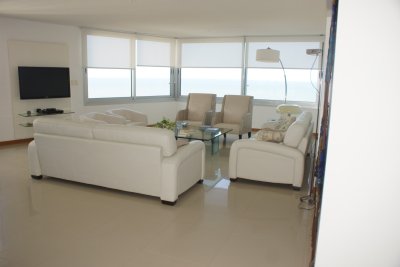 Apartamento ID.1884 - ALQUILER POR TEMPORADA DE APARTAMENTO EN TORRE DE CATEGORIA PRIMERA LINEA BRAVA